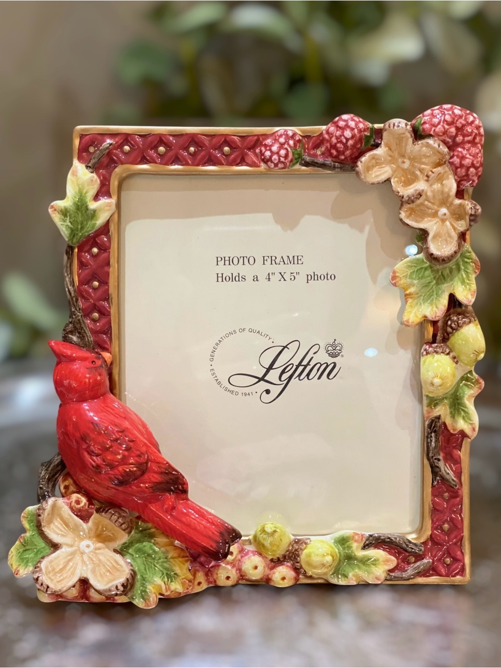 Vintage Lefton Porcelain Red Cardinal Bird Easel Picture Frame 4 x 5 Photo